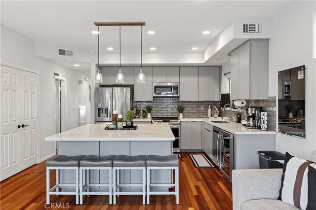 221 Elmira, Huntington Beach, CA 92648