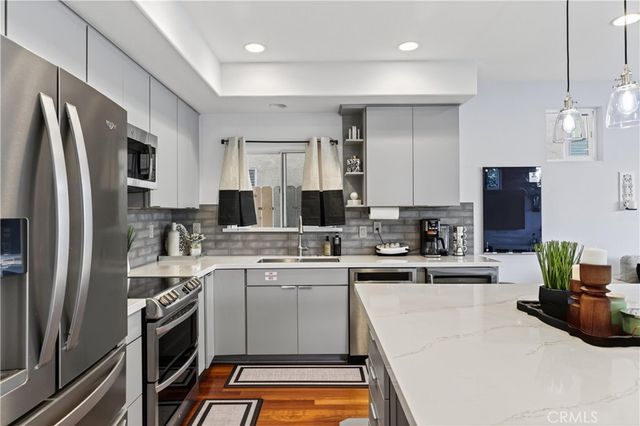 221 Elmira, Huntington Beach, CA 92648