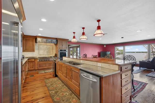 6046 S Lakeshore Drive, Shreveport, LA 71119