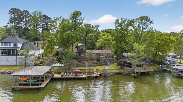 6046 S Lakeshore Drive, Shreveport, LA 71119