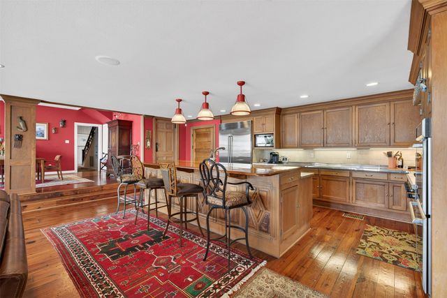 6046 S Lakeshore Drive, Shreveport, LA 71119