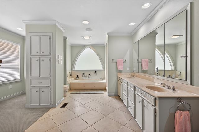6046 S Lakeshore Drive, Shreveport, LA 71119