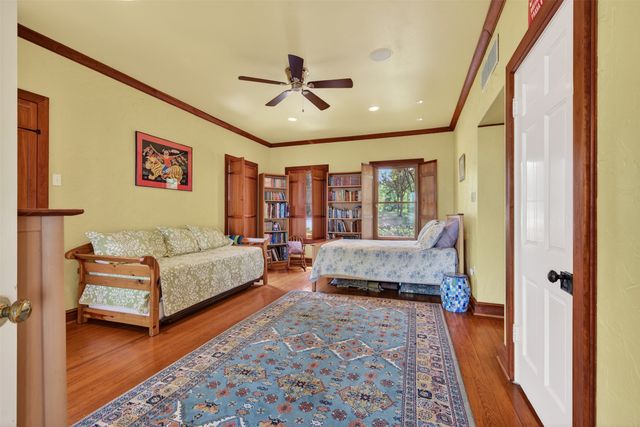 6046 S Lakeshore Drive, Shreveport, LA 71119