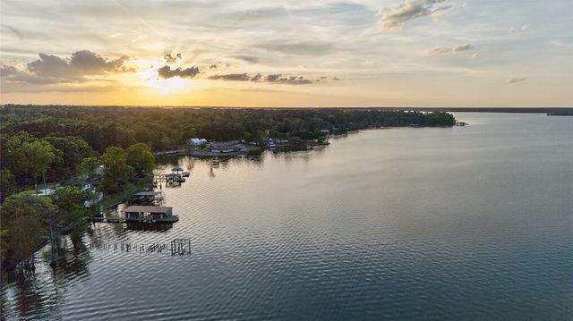 6046 S Lakeshore Drive, Shreveport, LA 71119