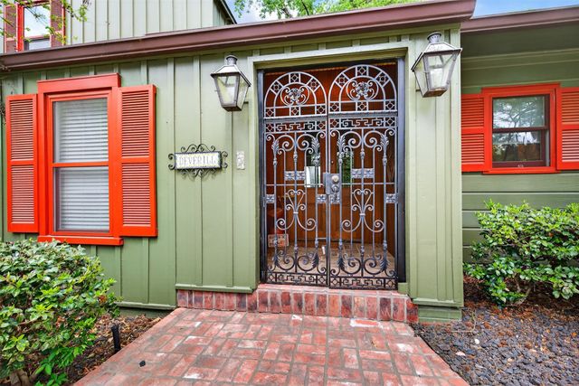 6046 S Lakeshore Drive, Shreveport, LA 71119
