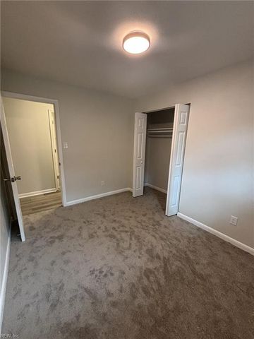 1813 Rowlock RD, Chesapeake, VA 23321