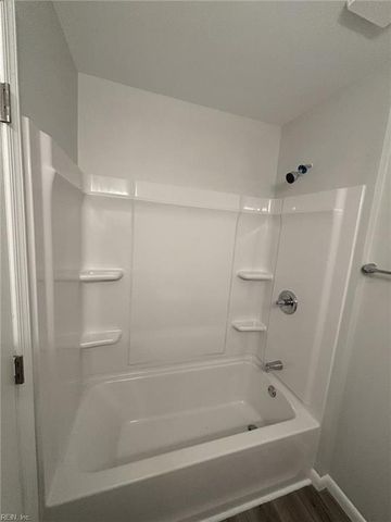 1813 Rowlock RD, Chesapeake, VA 23321