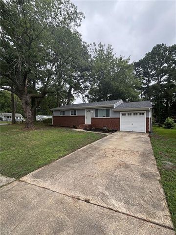 1813 Rowlock RD, Chesapeake, VA 23321