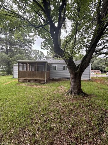 1813 Rowlock RD, Chesapeake, VA 23321