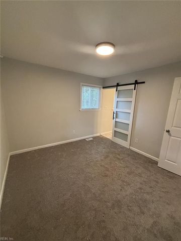 1813 Rowlock RD, Chesapeake, VA 23321