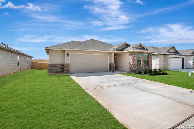 1117 Limestone Ridge, Seguin, TX 78155