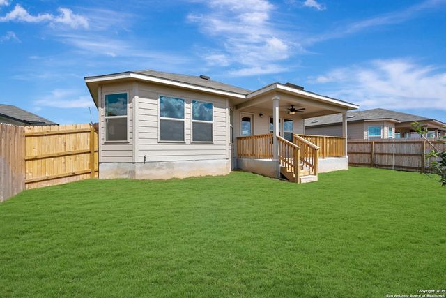 1117 Limestone Ridge, Seguin, TX 78155