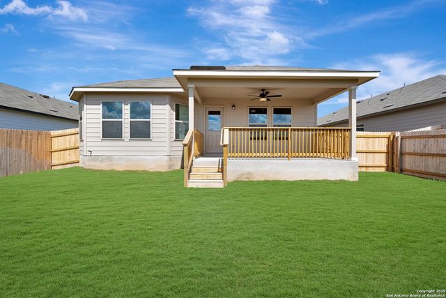 1117 Limestone Ridge, Seguin, TX 78155