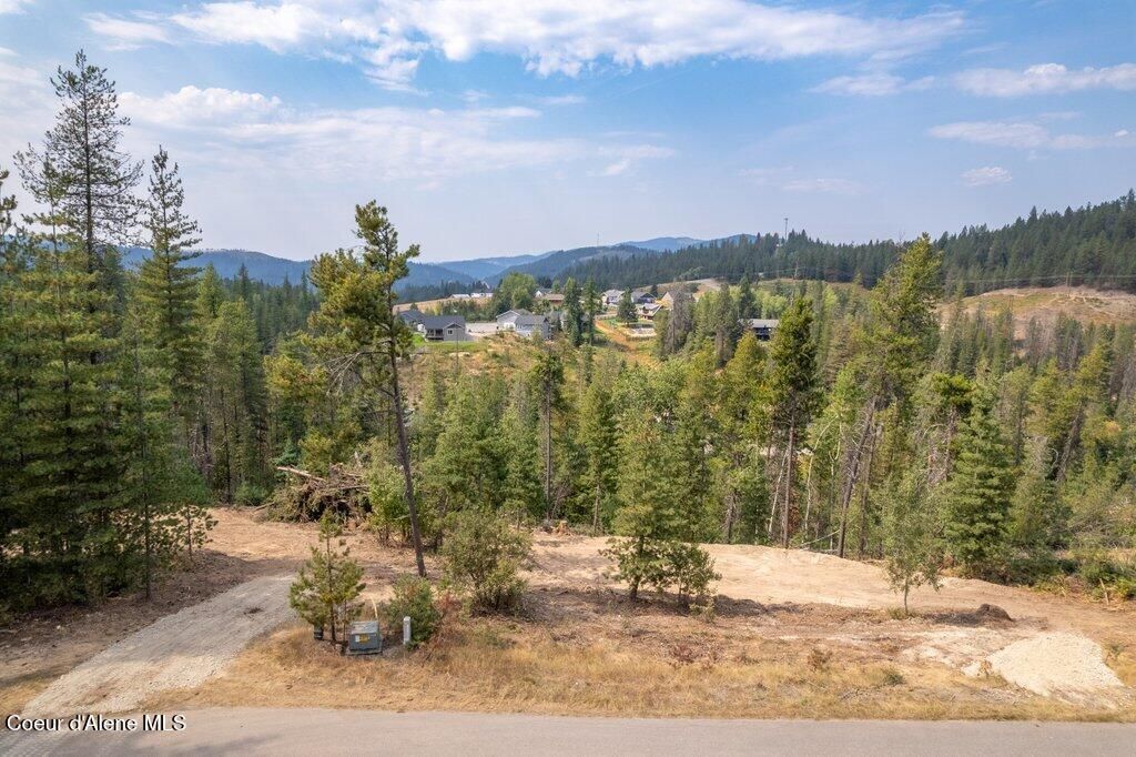 122 Blazing Saddle Ct, Pinehurst, ID 83850 photo 2