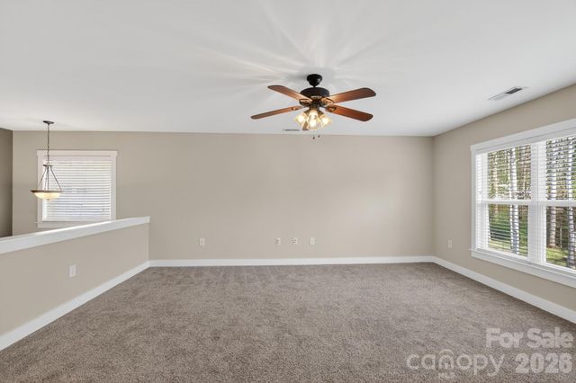 1002 Wellington Court NE, Lenoir, NC 28645