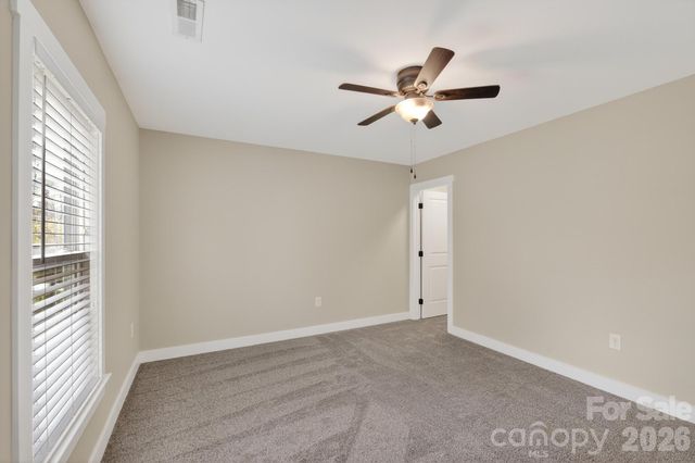 1002 Wellington Court NE, Lenoir, NC 28645