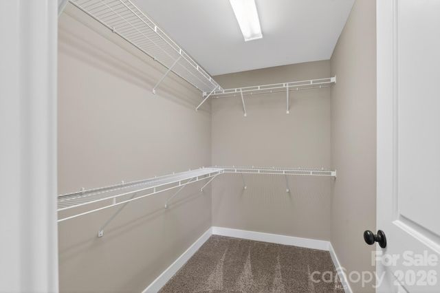 1002 Wellington Court NE, Lenoir, NC 28645