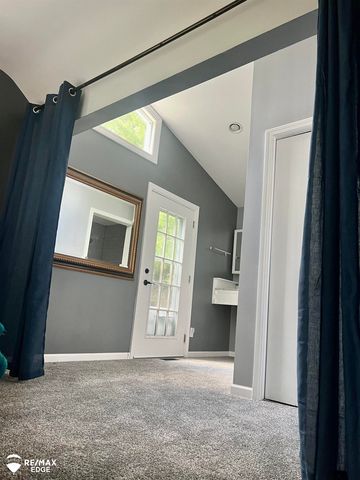 2644 Maplewood Avenue, Ann Arbor, MI 48104