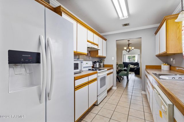 310 Chadwick Drive, Lafayette, LA 70501