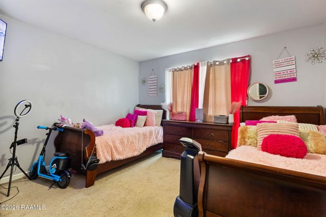 310 Chadwick Drive, Lafayette, LA 70501