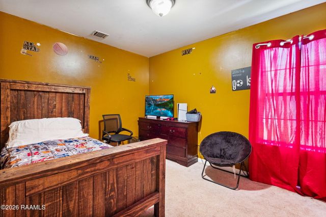 310 Chadwick Drive, Lafayette, LA 70501