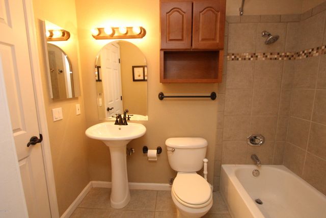 3230 E Calle de la Punta Apt 17, Tucson, AZ 85718