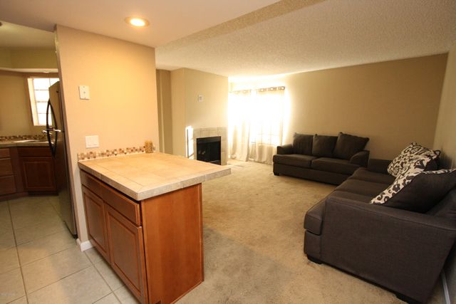 3230 E Calle de la Punta Apt 17, Tucson, AZ 85718