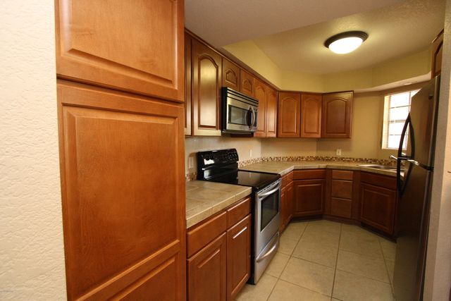 3230 E Calle de la Punta Apt 17, Tucson, AZ 85718