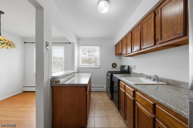 43 Conforti Ave 25, West Orange Twp., NJ 07052