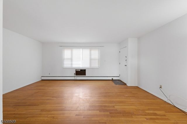 43 Conforti Ave 25, West Orange Twp., NJ 07052