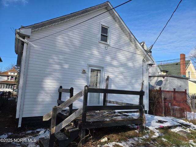 921 Berry Street, Toledo, OH 43605