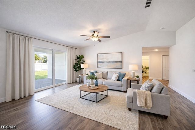 315 NW 18th TER, Cape Coral, FL 33993