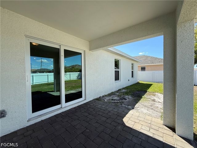 315 NW 18th TER, Cape Coral, FL 33993