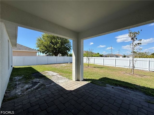 315 NW 18th TER, Cape Coral, FL 33993