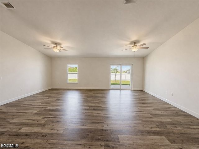 315 NW 18th TER, Cape Coral, FL 33993