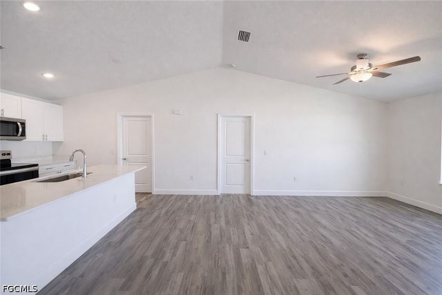 315 NW 18th TER, Cape Coral, FL 33993