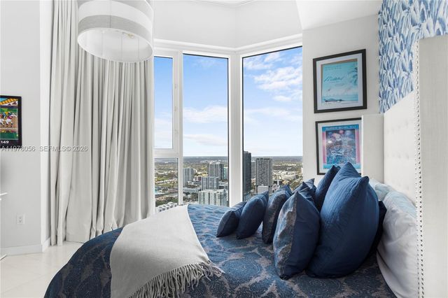 2020 N Bayshore Dr PH 4702, Miami, FL 33137