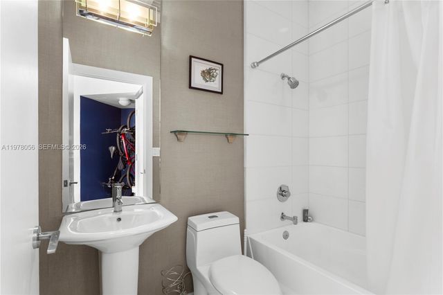 2020 N Bayshore Dr PH 4702, Miami, FL 33137