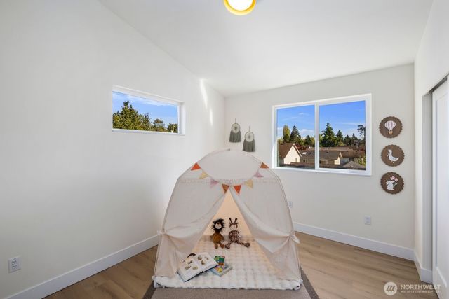 309 NW 92nd Street, Seattle, WA 98117