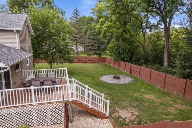 216 E Lawton Street, Edgerton, WI 53534