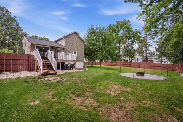 216 E Lawton Street, Edgerton, WI 53534