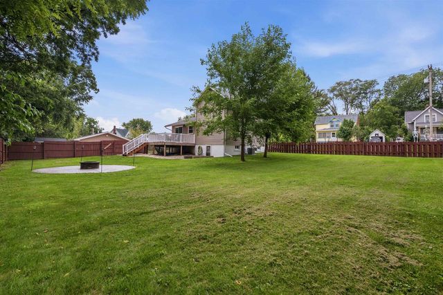 216 E Lawton Street, Edgerton, WI 53534