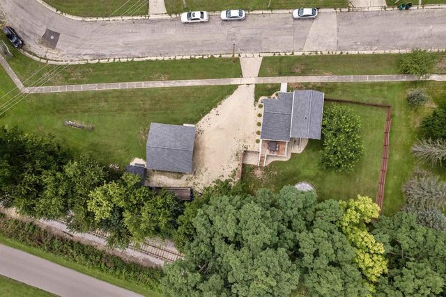 216 E Lawton Street, Edgerton, WI 53534