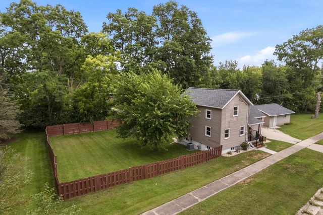 216 E Lawton Street, Edgerton, WI 53534