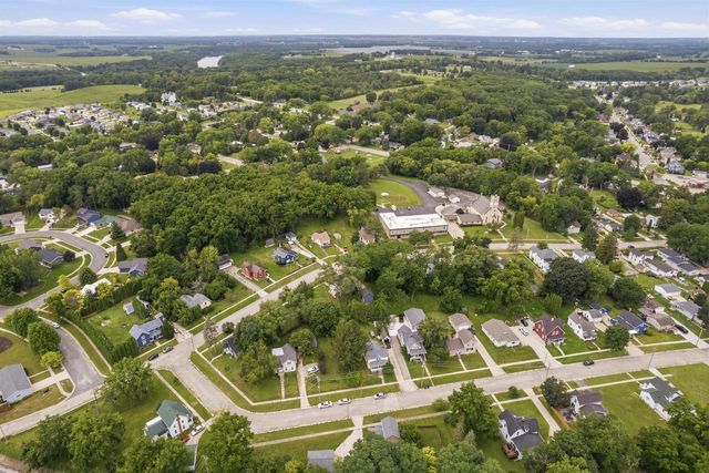 216 E Lawton Street, Edgerton, WI 53534