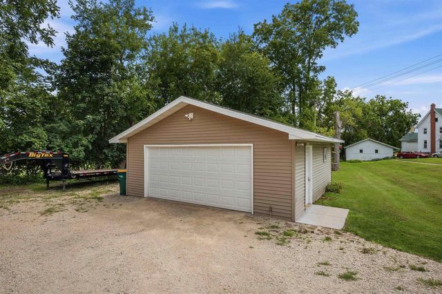 216 E Lawton Street, Edgerton, WI 53534