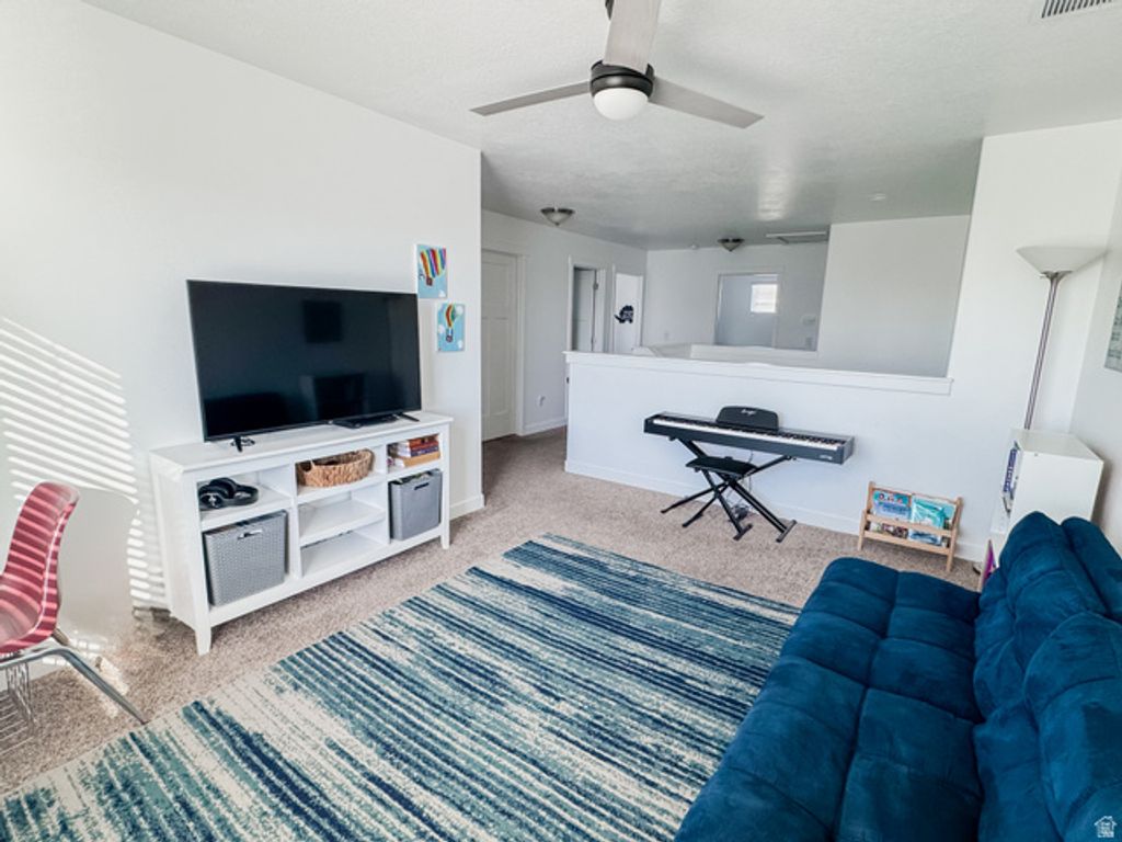 Image 19 of property listing at 751 S CROOKED POST WAY, Saratoga Springs, UT 84045