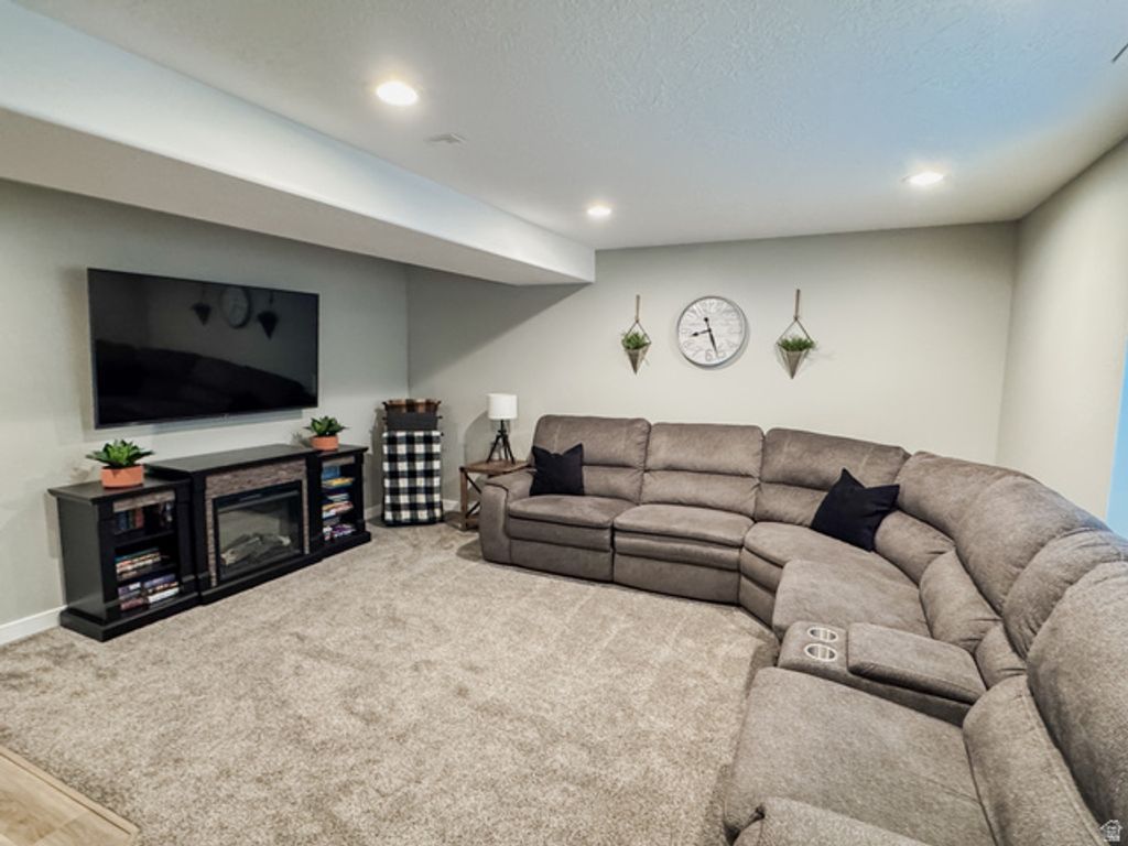Image 37 of property listing at 751 S CROOKED POST WAY, Saratoga Springs, UT 84045