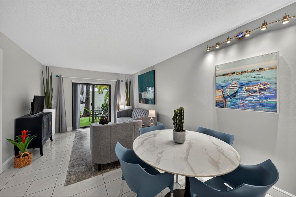 2920 NE 8th Ter 103, Oakland Park, FL 33334