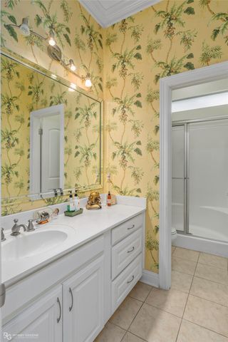 5860 S Lakeshore Drive 12, Shreveport, LA 71119